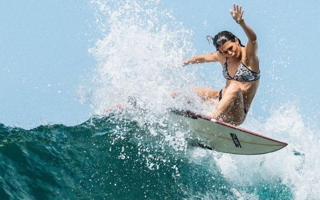 Daniela Boldini, surfista local de Playa de Las Américas